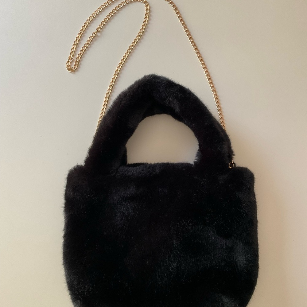NEW Faux Fur Soft Fluffy Small Tote Bag Purse Handles Chain Strap Black